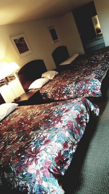 Cedar Creek Inn Bertram Room photo
